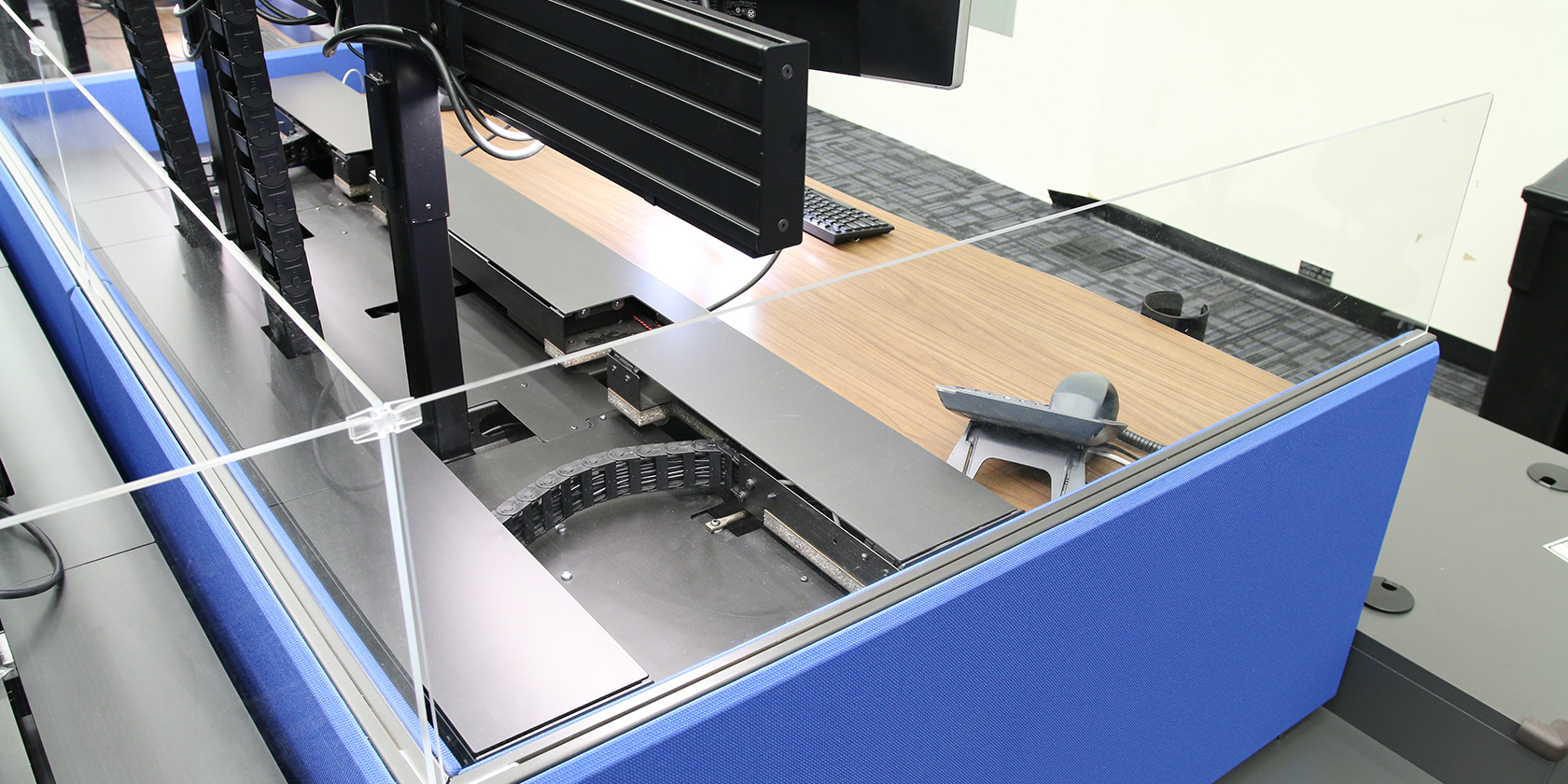 EnergyChainWorksurfaceCableMgmt