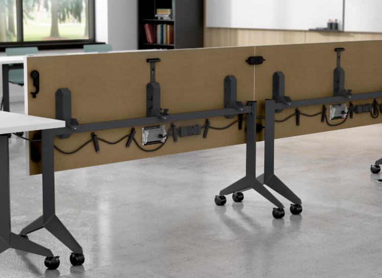 train-bracket-call-out