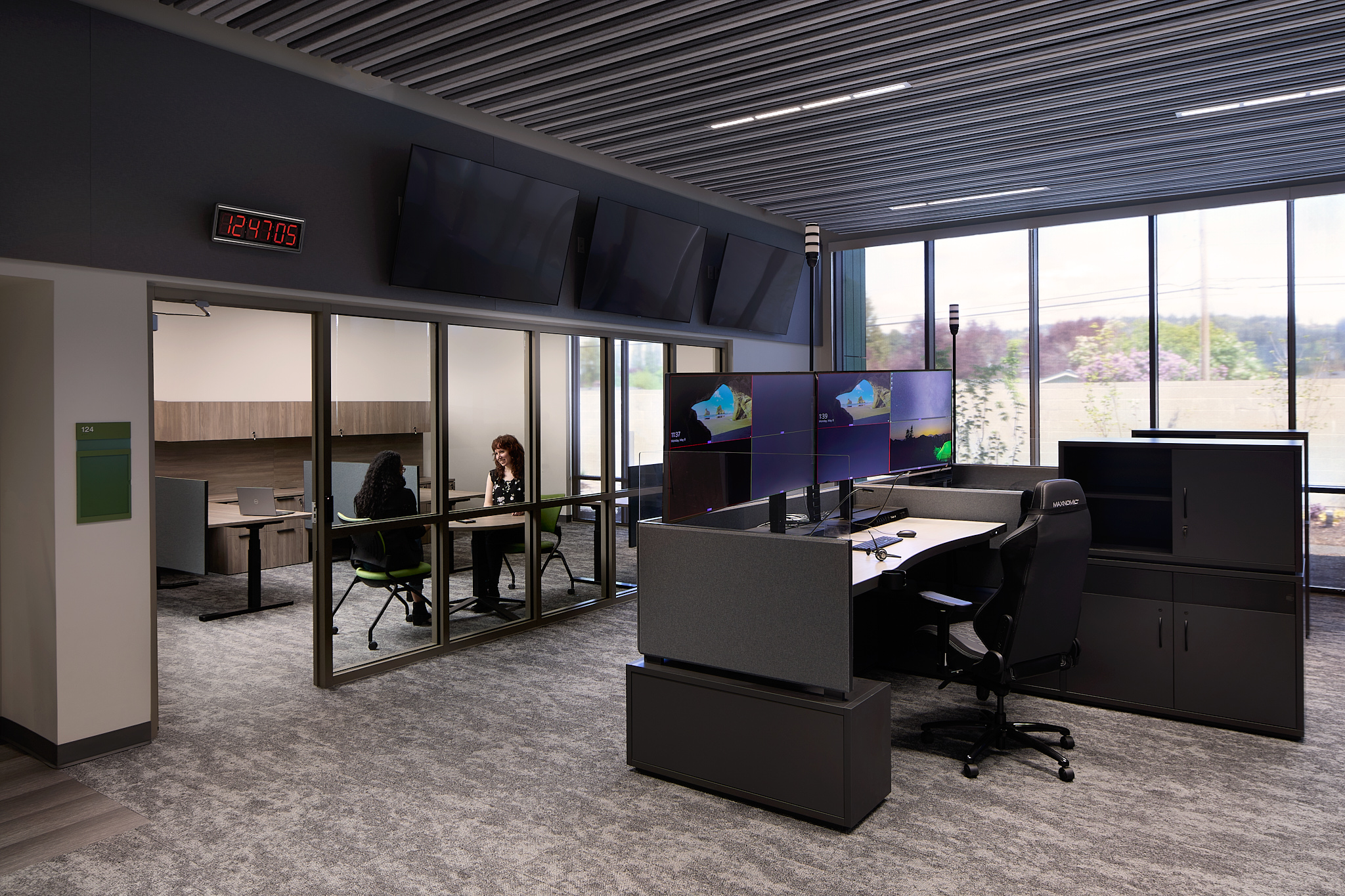 6157_219_b12_Edit_DougWalkerPhoto_SOCIAL