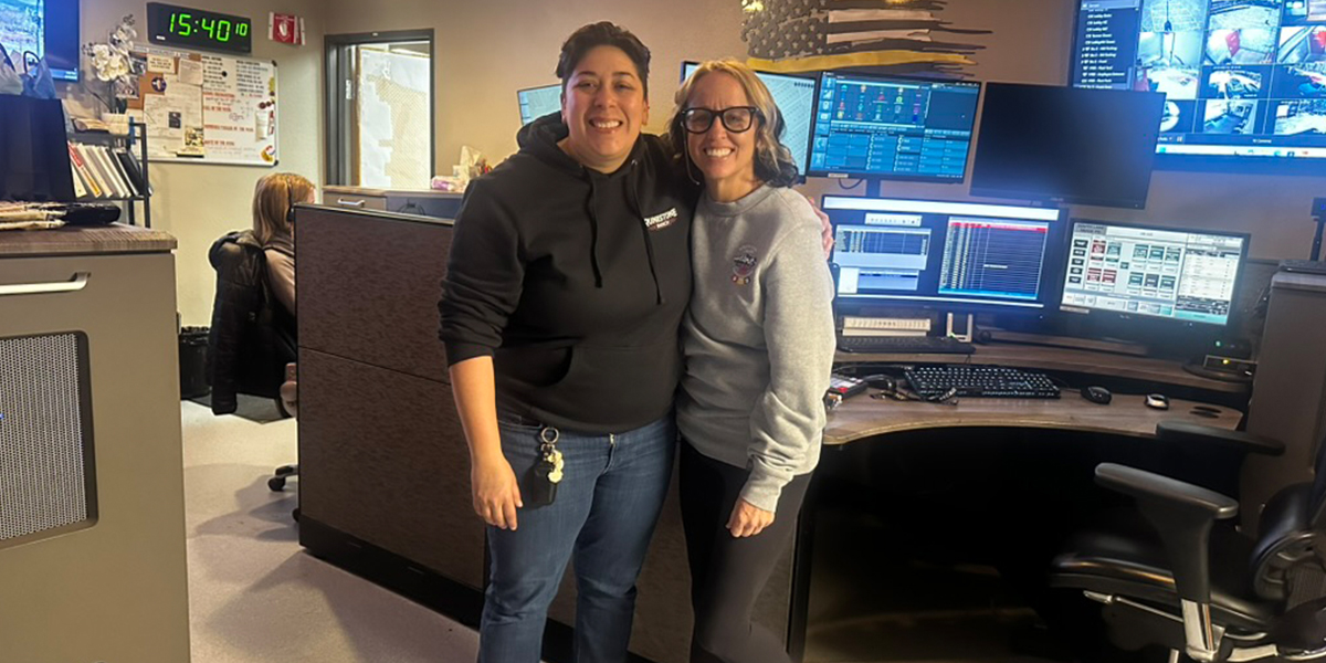 grat-press_0002_F2B5DD7E-48ED-4E7D-8FC7-269FB95DD694_1_105_c